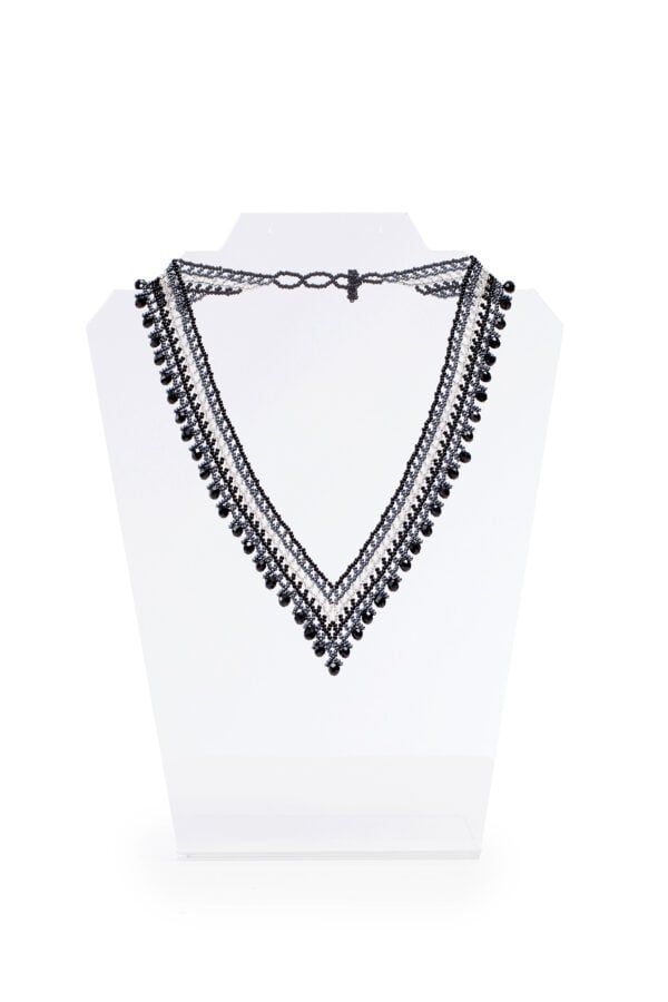 7511JPG V-5 lined white, green, silver, black